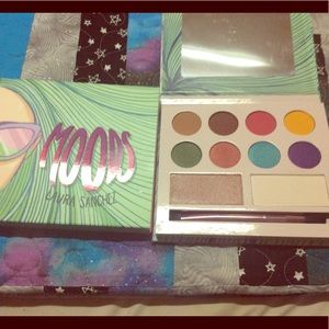 MOODS Eyeshadow Palette